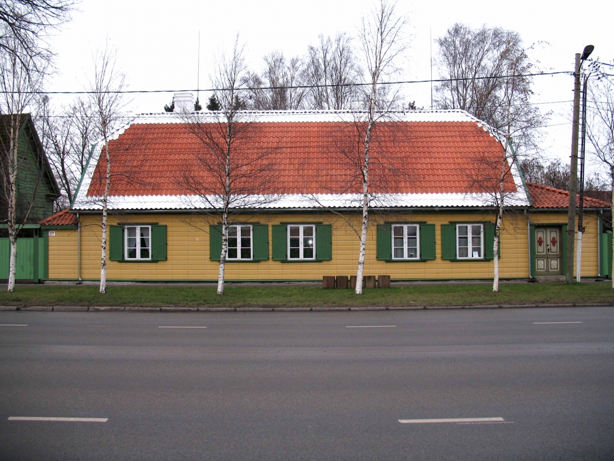 1850.a.10. aprillil kolivad Jannsenid Vändrast Pärnusse; 21. septembril alustab J. V. Jannsen õppetööd Pärnu Ülejõe eesti-saksa algkooli juhatajana.
